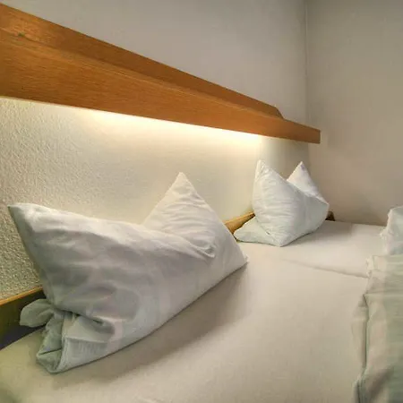 Metzgerei Zur Linde 3*